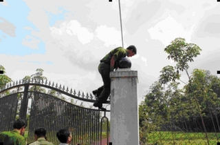 Phá án cùng cảnh sát môi trường