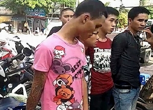 Đi xe chở ma túy, đâm thẳng vào Cảnh sát cơ động