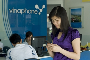 Nhắn tin vô tư-Gọi điện thoả sức với VinaPhone
