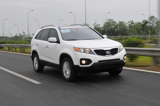 Tháng 8, xe KIA giảm giá hơn 40 triệu