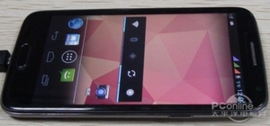 Xuất hiện smartphone 3 SIM đầu tiên