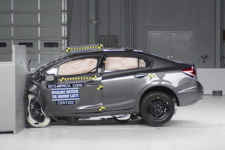  Honda Civic bất ngờ quán quân về an toàn