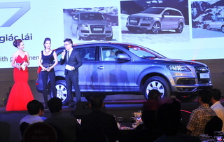 Trương Ngọc Ánh bất ngờ “tậu” Audi Q7
