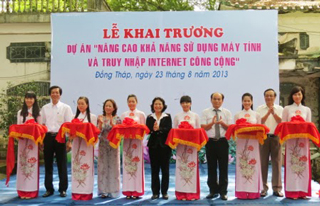 Thêm 16 tỉnh được tiếp cận, sử dụng máy tính, Internet công cộng
