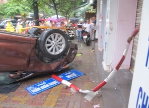 6 người thương vong vụ xe Venza gây tai nạn