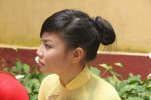 &quot;Tú bà&quot; 9x tiết lộ thu nhập &quot;khủng&quot;