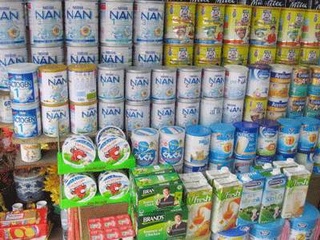 Bộ Y tế giải trình về tình trạng loạn giá sữa