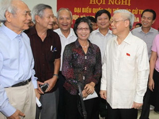 Tổng Bí thư tiếp xúc cử tri Hà Nội
