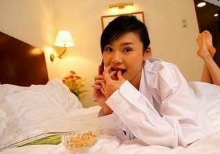 Gợi ý để ăn đêm mà không bị tăng cân