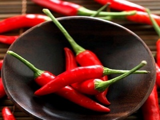 Những người không nên ăn ớt