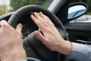 Đàn ông bị &quot;bất lực&quot; vì lái xe quá nhiều