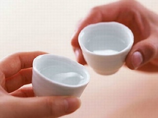 Sai lầm khi uống rượu để 'chống rét' mùa đông