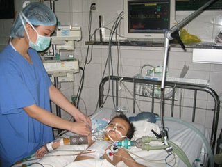 Hỗ trợ phẫu thuật cho trẻ bị tim bẩm sinh