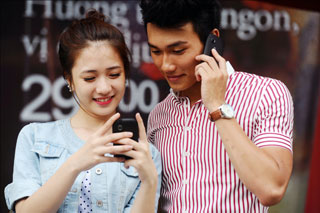 Nhắn tin kèm chữ ký, chuyện nhỏ!