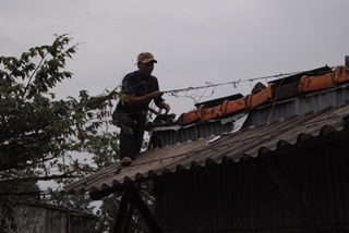 Chuẩn bị chống bão, nhiều người chết và bị thương
