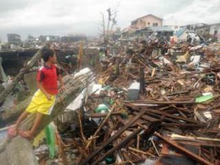 Người Việt tại Philippines gọi điện cần hỗ trợ