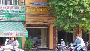 Tìm được xác nạn nhân nữ trên sông Hồng giống chị Huyền