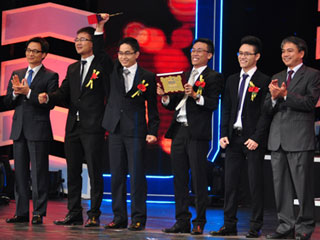 Giao lưu trực tuyến với thí sinh “Nhân tài Đất Việt” 2013