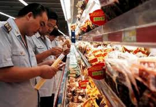 Vi phạm về an toàn thực phẩm phạt đến 200 triệu đồng