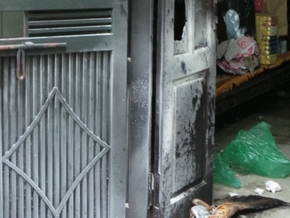 Nhà dân bị tưới xăng, phóng hoả lúc nửa đêm