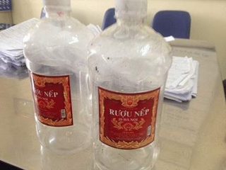 Hà Nội: Thu hồi khẩn cấp 3 loại rượu nhiễm độc
