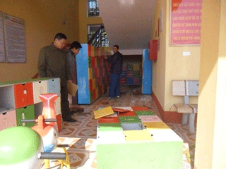 Bé gái 3 tuổi bị tủ đồ trường mầm non đè chết