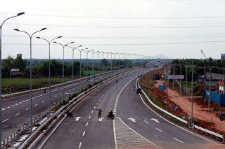 11 người bị kỷ luật vì 'rút ruột' cao tốc sắp thông xe