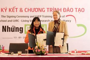 Thầy cô giáo học về &quot;Giá trị sống&quot;