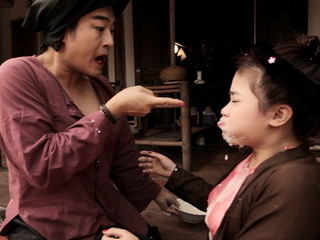 Dương Hoàng Yến bị Minh Quân &quot;bạo hành&quot; dã man