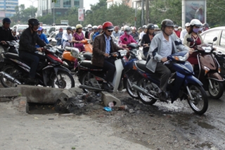 Hà Nội: Mở rộng tuyến đường &quot;đắt nhất hành tinh&quot;