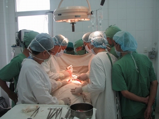 Kỷ niệm ngày Thầy thuốc Việt Nam 27/2:: Chữ Tâm kia mới bằng ba chữ Tài