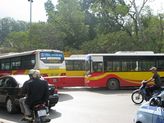 Giá vé xe buýt có thể tăng mạnh từ 1/5