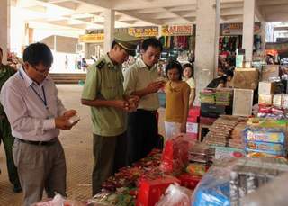 Sẽ có 9 đoàn thanh kiểm tra thức ăn đường phố