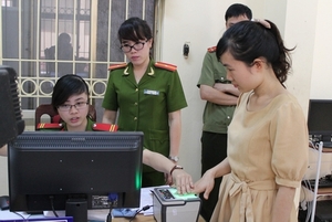 Cấp CMND mới: Gọn nhẹ và hiện đại