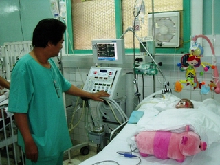 Cấp 30 máy thở cho bệnh nhi mắc bệnh sởi, hô hấp