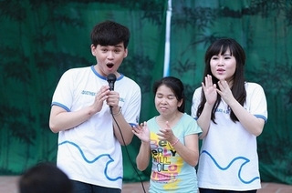  Trung Quân, Trương Phương làm đại sứ từ thiện