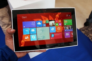 Nokia phải ngừng bán Lumia 2520 trên toàn cầu