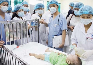Lập 5 đoàn kiểm tra điều trị và phòng bệnh sởi