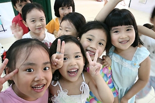 Buộc chiến sỹ ra khỏi ngành nếu sinh con thứ ba