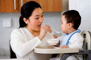 Cách chăm sóc dinh dưỡng cho trẻ trong mùa sởi