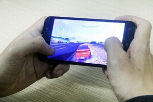 Thực hư chuyện smartphone HKPhone chất lượng kém