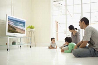 Những thói &quot;xấu&quot; cần tránh khi xem tivi