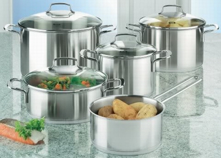 Dụng cụ đựng thức ăn: “Sát thủ” tàn phá sức khỏe