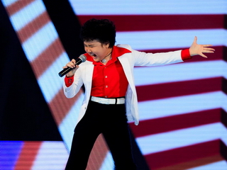  &quot;Doremon tóc xù&quot; làm nổ tung khán phòng The Voice Kids