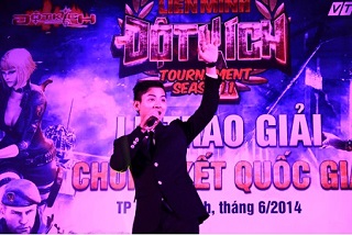 Hoài Lâm “cháy hết mình” cùng game thủ
