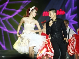 Đức Tuấn tỏa sáng với liveshow đẳng cấp