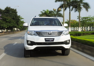 10 ô tô bán chạy nhất Việt Nam nửa đầu 2014