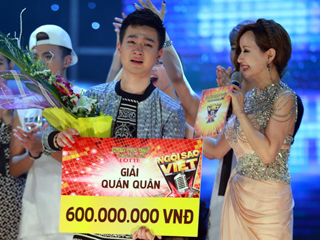 Thanh Tùng bật khóc khi đoạt giải Nhất 7,5 tỷ đồng