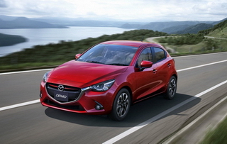 So sánh Mazda2 mới với Honda Jazz và Ford Fiesta