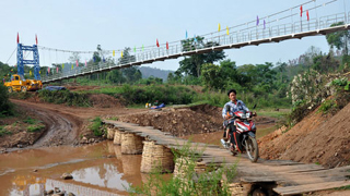 “Cầu Sam Lang bị lũ cuốn trôi là bất khả kháng”